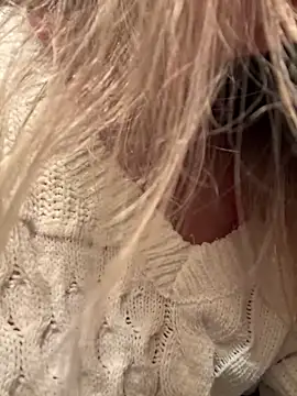 Snapshot of Vivian_MayXxX chatting on 01-24-25, 11:02 Vivian MayXxX online show from 01-24-25, 11:02