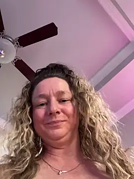 Snapshot of Vivian_MayXxX chatting on 02-02-25, 10:49 Vivian MayXxX online show from 02-02-25, 10:49