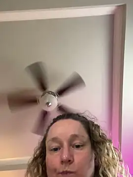 Snapshot of Vivian_MayXxX chatting on 02-07-25, 09:15 Vivian MayXxX online show from 02-07-25, 09:15