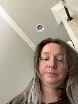 Snapshot of Vivian_MayXxX chatting on 02-21-25, 10:26 Vivian MayXxX online show from 02-21-25, 10:26