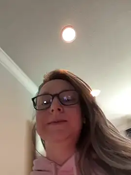 Snapshot of Vivian_MayXxX chatting on 03-02-25, 03:37 Vivian MayXxX online show from 03-02-25, 03:37