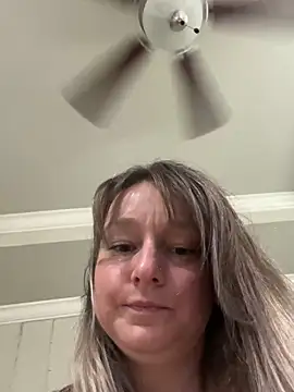 Snapshot of Vivian_MayXxX chatting on 03-22-25, 08:59 Vivian MayXxX online show from 03-22-25, 08:59