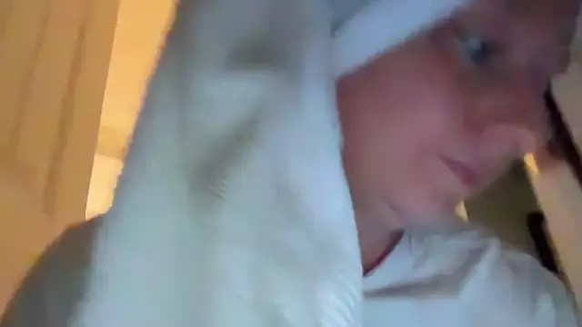 Snapshot of Vivian_MayXxX chatting on 09-14-25, 05:12 Vivian MayXxX online show from 09-14-25, 05:12