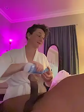 Snapshot of Vivian_MayXxX chatting on 10-26-25, 07:31 Vivian MayXxX online show from 10-26-25, 07:31