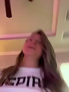 Snapshot of Vivian_MayXxX chatting on 10-31-25, 11:55 Vivian MayXxX online show from 10-31-25, 11:55