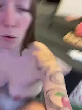 Snapshot of Daisy_Michto_Officiel chatting on 12-12-24, 05:15 Daisy Michto Officiel online show from 12-12-24, 05:15