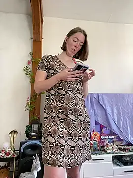 Snapshot of Daisy_Michto_Officiel chatting on 12-20-24, 10:27 Daisy Michto Officiel online show from 12-20-24, 10:27