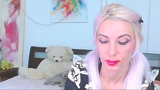 HoneyLara online show from 10-05-25, 08:40