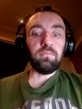 Snapshot of ShadowyTube chatting on 01-13-26, 07:02 ShadowyTube online show from 01-13-26, 07:02