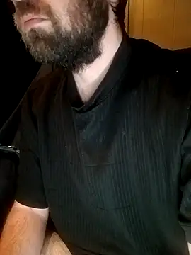 Snapshot of ShadowyTube chatting on 01-14-26, 06:19 ShadowyTube online show from 01-14-26, 06:19