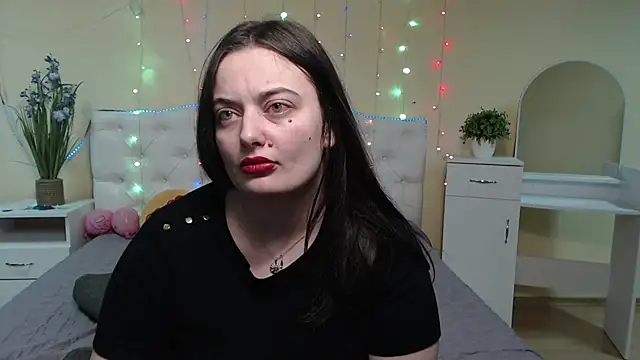 MilanaPrice online show from 01-22-25, 09:32