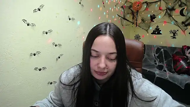 MilanaPrice online show from 10-19-25, 05:24