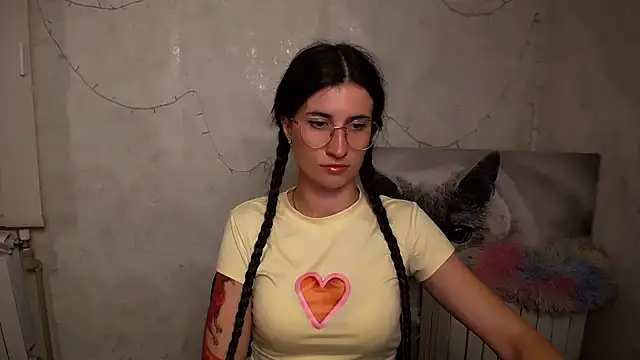 MaryEm976 online show from 05-26-26, 07:37
