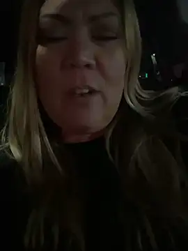 JESS LOVES online show from 01-31-25, 01:54