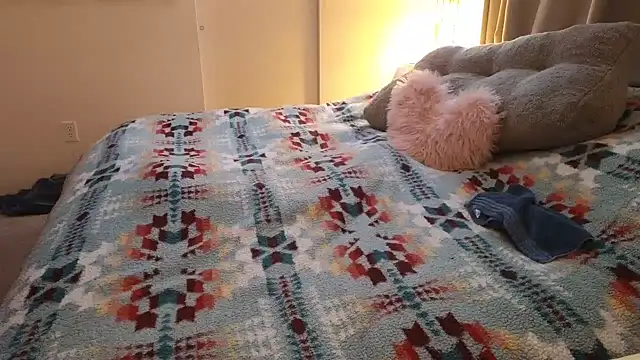 JESS LOVES online show from 02-07-25, 03:12