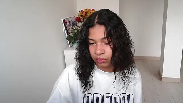 dark enchantress  online show from 01-19-25, 10:28