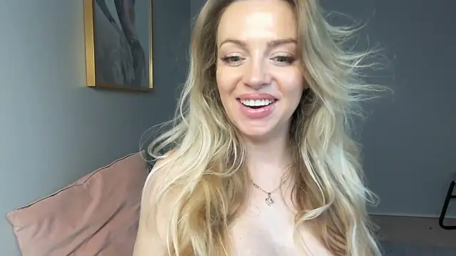 Snapshot of BelieveinEmliy chatting on 02-05-25, 09:57 BelieveinEmliy online show from 02-05-25, 09:57