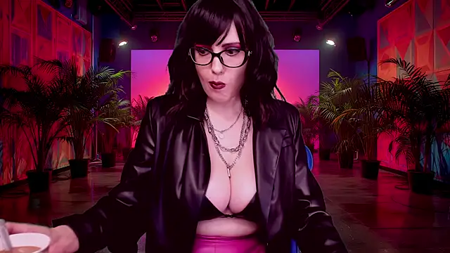 Snapshot of RoseBlooom chatting on 10-08-25, 03:26 RoseBlooom online show from 10-08-25, 03:26