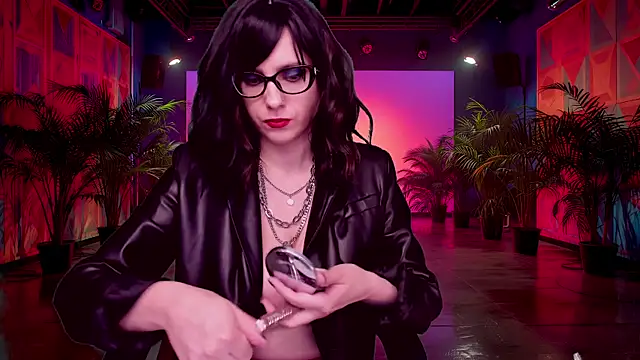 Snapshot of RoseBlooom chatting on 10-15-25, 03:28 RoseBlooom online show from 10-15-25, 03:28