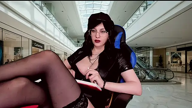 Snapshot of RoseBlooom chatting on 11-21-25, 03:27 RoseBlooom online show from 11-21-25, 03:27