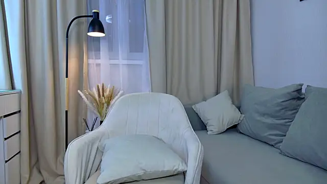 KylieLips online show from 03-17-26, 06:00