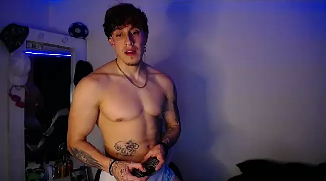 Snapshot of strongboy_ chatting on 12-29-24, 07:39 strongboy online show from 12-29-24, 07:39