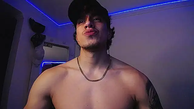 Snapshot of strongboy_ chatting on 01-12-25, 11:28 strongboy online show from 01-12-25, 11:28