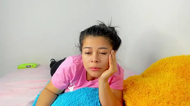 sweetnia online show from 10-20-25, 05:24