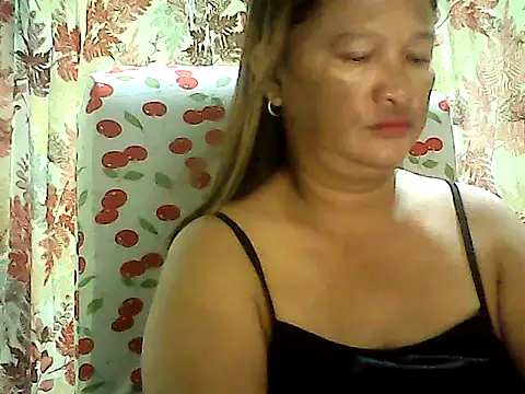 Snapshot of hott_scarlett chatting on 03-22-26, 10:35 hott scarlett online show from 03-22-26, 10:35