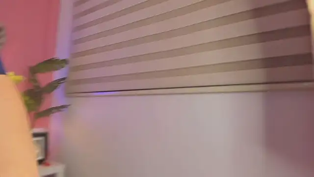 SoySaraa online show from 10-15-25, 06:02