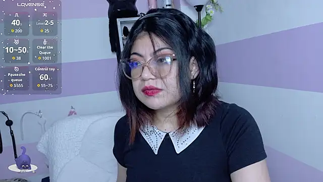 Catwhite  online show from 02-23-26, 07:00