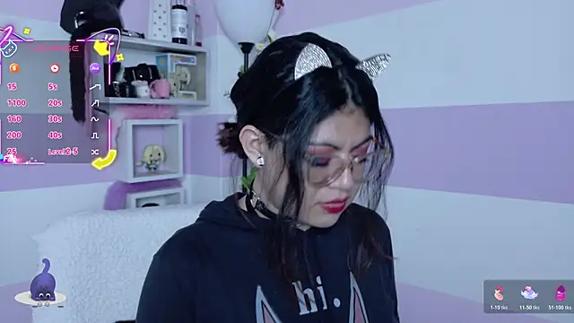 Catwhite  online show from 03-02-26, 05:31