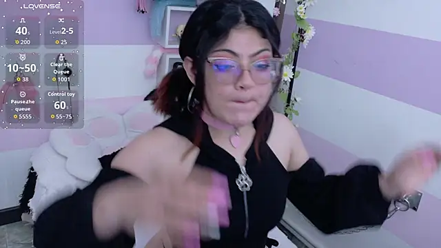 Catwhite  online show from 04-10-26, 04:44