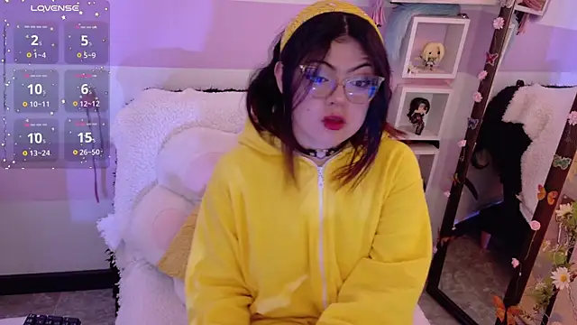 Catwhite  online show from 04-11-26, 02:32