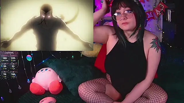 Snapshot of evamila chatting on 11-18-25, 12:31 evamila online show from 11-18-25, 12:31