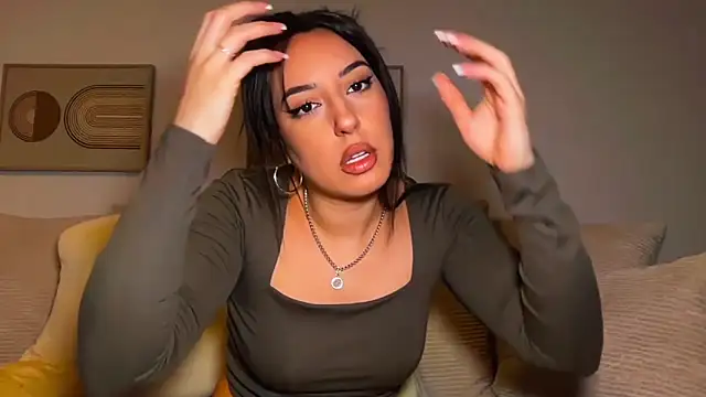 SissiVienna online show from 04-12-26, 05:29