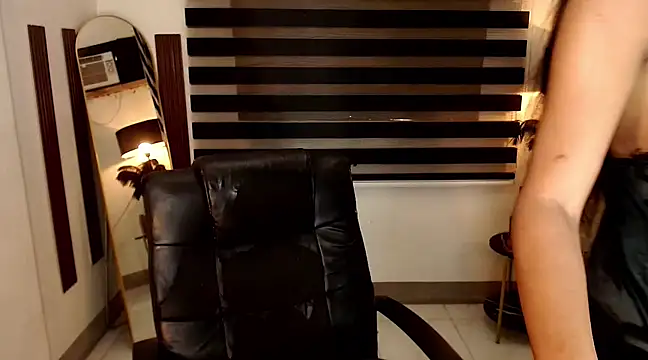 SarahAmber online show from 01-24-25, 06:46