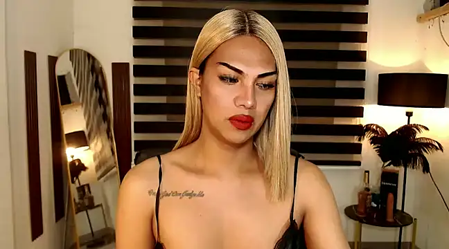 SarahAmber online show from 01-26-25, 07:41