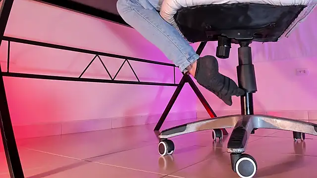 ArchieCollins online show from 09-24-25, 04:16