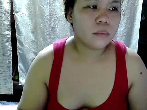 Snapshot of hotcastlexxx chatting on 06-03-26, 11:02 hotcastlexxx online show from 06-03-26, 11:02