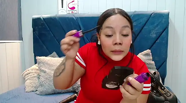 Snapshot of EmilyQueen3x chatting on 02-28-25, 03:04 EmilyQueen3x online show from 02-28-25, 03:04