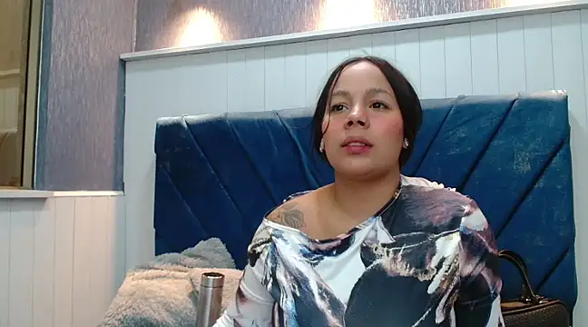 Snapshot of EmilyQueen3x chatting on 03-08-25, 01:36 EmilyQueen3x online show from 03-08-25, 01:36