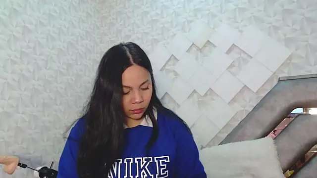 Snapshot of EmilyQueen3x chatting on 09-18-25, 12:51 EmilyQueen3x online show from 09-18-25, 12:51