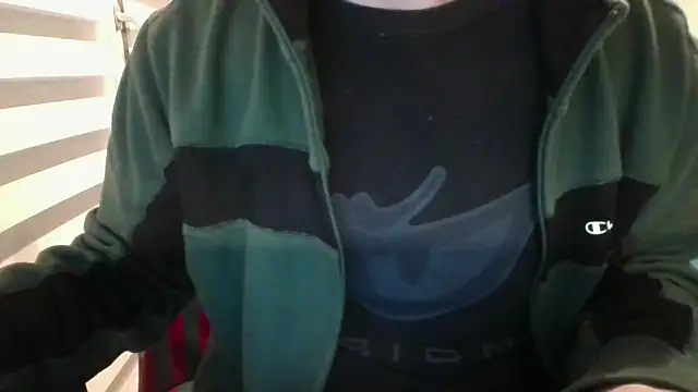 Snapshot of alessexxx24 chatting on 01-24-25, 11:23 alessexxx24 online show from 01-24-25, 11:23