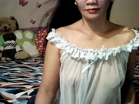 Snapshot of Mia_Rein chatting on 12-19-25, 01:56 Mia Rein online show from 12-19-25, 01:56