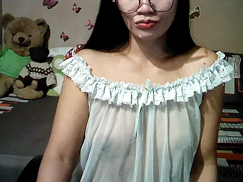 Snapshot of Mia_Rein chatting on 02-02-26, 01:59 Mia Rein online show from 02-02-26, 01:59