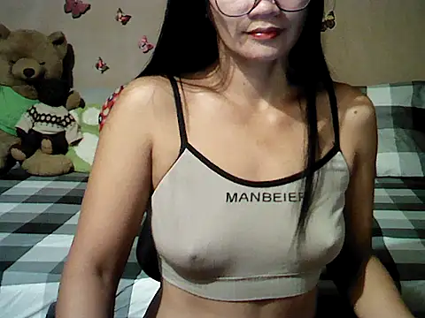 Snapshot of Mia_Rein chatting on 02-05-26, 09:47 Mia Rein online show from 02-05-26, 09:47