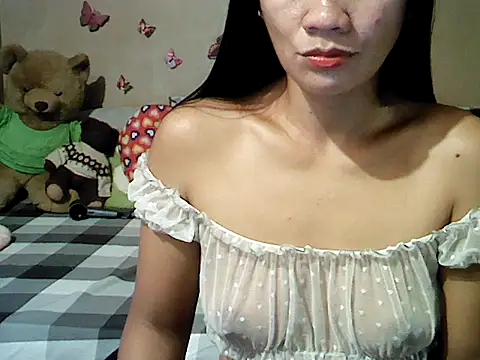 Snapshot of Mia_Rein chatting on 03-02-26, 02:25 Mia Rein online show from 03-02-26, 02:25