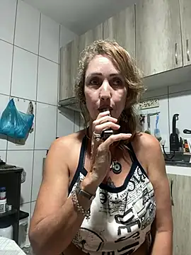 Snapshot of RAIRAsexy chatting on 01-22-25, 04:13 RAIRAsexy online show from 01-22-25, 04:13