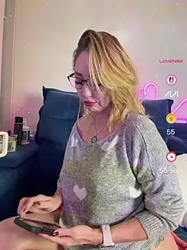Snapshot of RAIRAsexy chatting on 07-07-26, 11:42 RAIRAsexy online show from 07-07-26, 11:42
